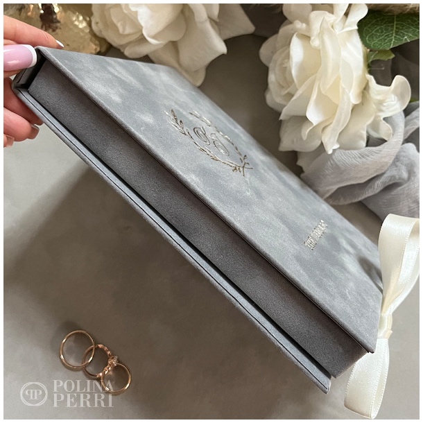gray velvet boxes with acrylic invitations