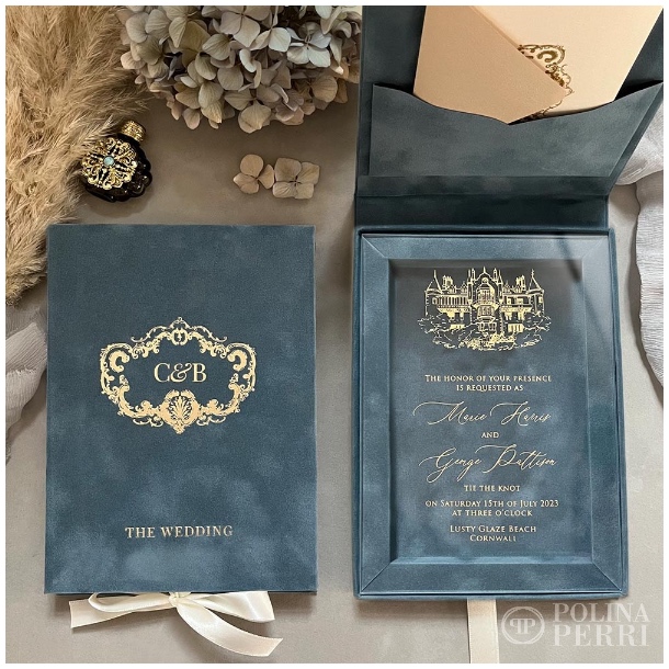 Luxury wedding invitations in velvet boxes US