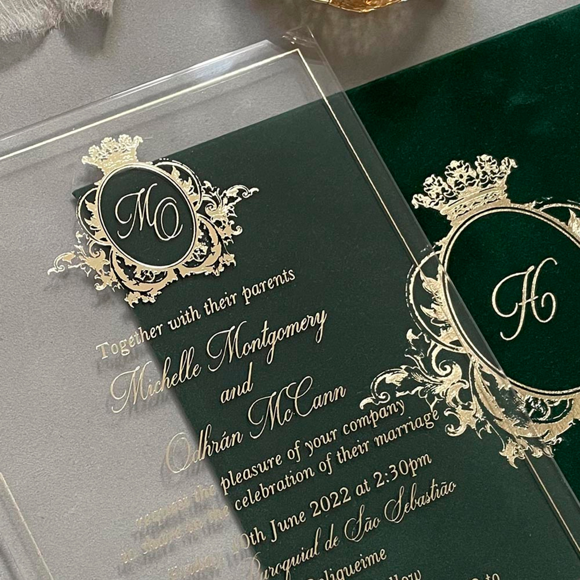exquisite-wedding-invitations-acrylic