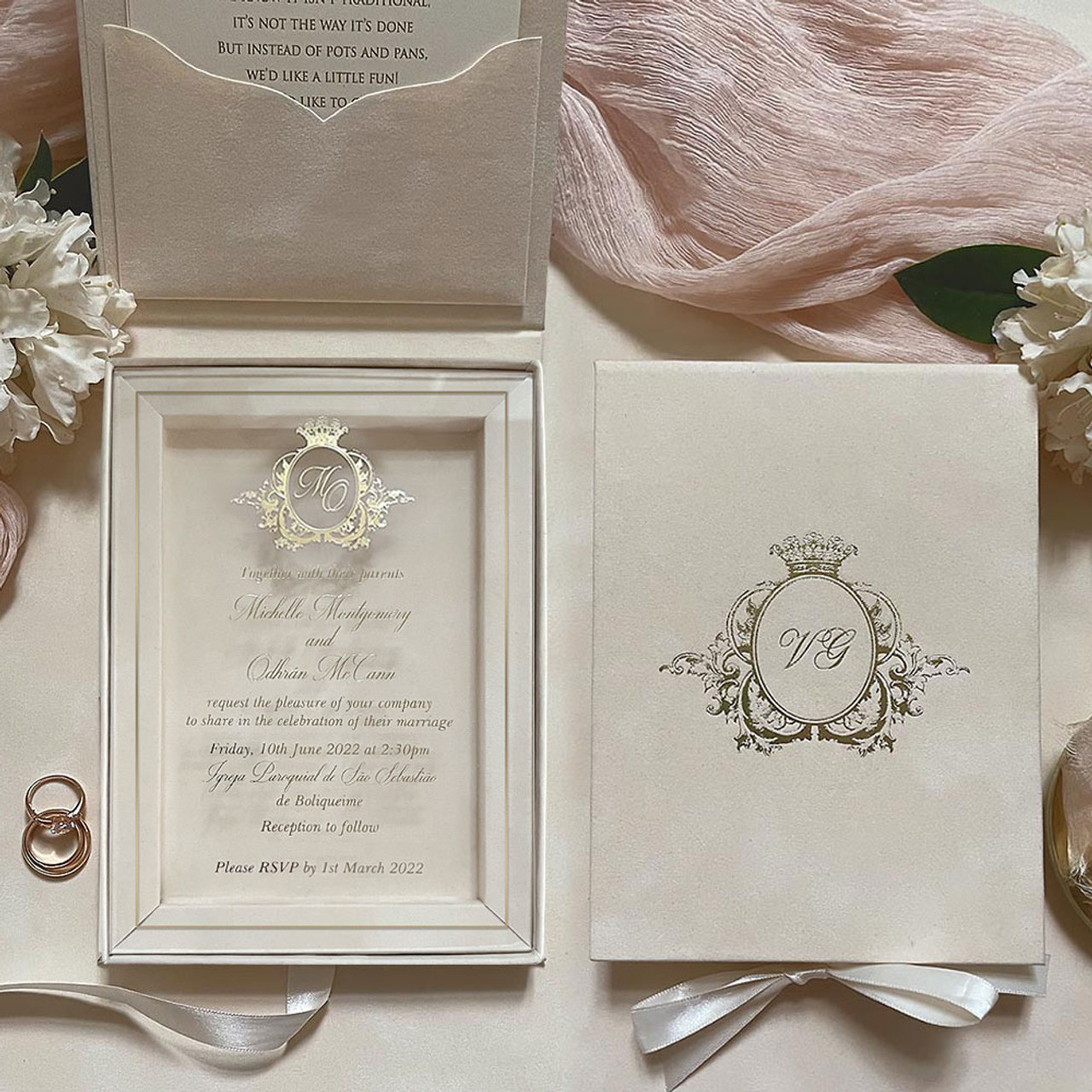 wedding-invitations-in-the-box